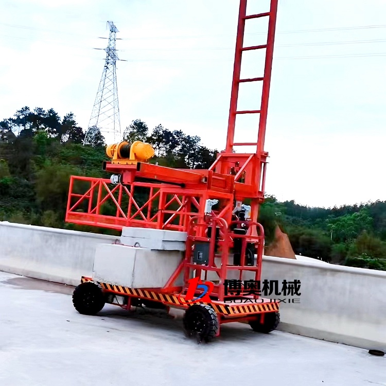 高架(jià)橋(qiáo)排水管道(dào)安裝施工電動吊籃(lán)設備(bèi)