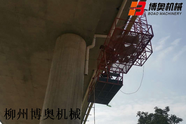 橋(qiáo)梁pvc排水管安裝(zhuāng)設備現場圖片(piàn)