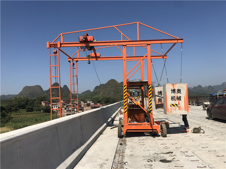 防撞牆模(mó)闆台(tái)車操作(zuò)事項